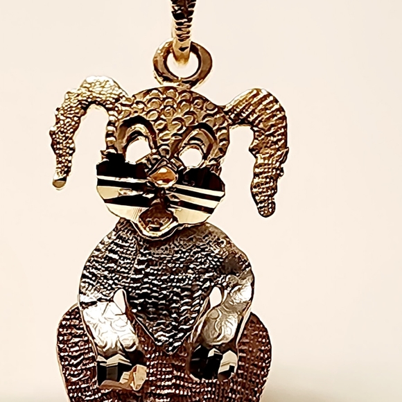 14k Gold Tri Color Moveable Suprised Bunny Pendant 🐰 - Picture 9 of 9